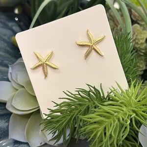 Gold Starfish Stud Earrings Summer Vacation Tropical Boho Women’s Jewelry